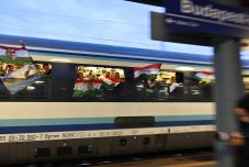 Péntek hajnalban elindult a Székely Gyors és a Csíksomlyó Expressz Erdélybe (VIDEÓ)