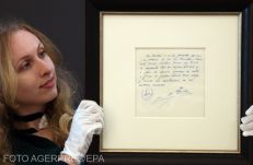 Egymillió dollárt fizettek a szalvétáért, amelyen Messi elkötelezte magát a Barcelonához