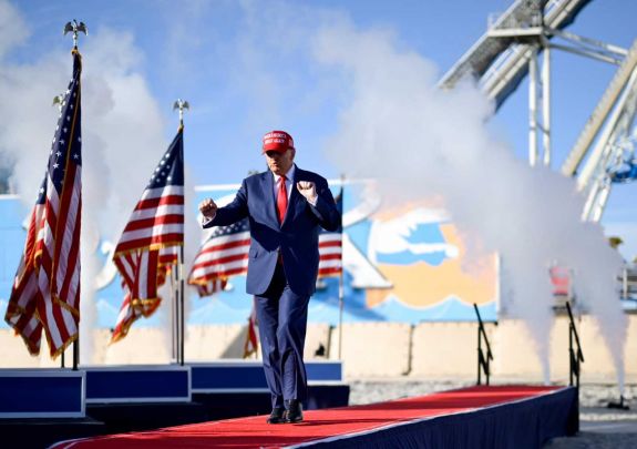 Donald Trump a fegyverviselés jogának támogatását hangoztatta