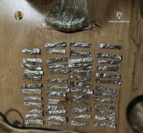 Kábítószer-kereskedőkre csaptak le Temesváron – 24 házkutatás, 16 gyanúsított (VIDEÓ)