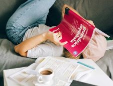 Az európaiak közel 60 százaléka társalgási szinten beszél egy idegen nyelven – a romániaiak csak 34 százaléka