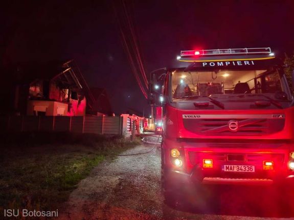 Álmában lepte meg a tomboló tűz a háromgyerekes családot (VIDEÓ)