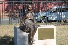 Emlékmenetet tartanak Váradon a 80 éve kezdődött zsidó deportálás emlékére