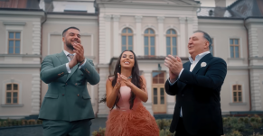 Döngött a manele a frissen felújított válaszúti Bánffy-kastélyban