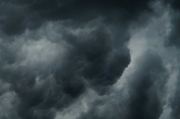 Viharjelzést adott ki hét megyére a meteorológiai szolgálat