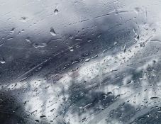 Viharos időjárás várható szombat estig Erdély nagy részében