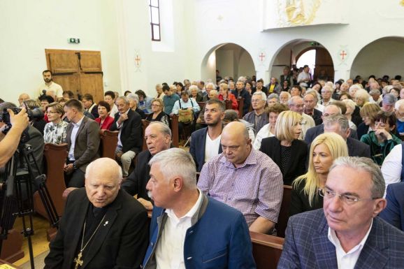 Bemutatták a Kézdi-Orbaiszék római katolikus templomairól szóló kiadványt