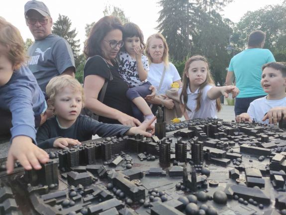 Látványos bronzmaketten Szatmárnémeti régi és új központja