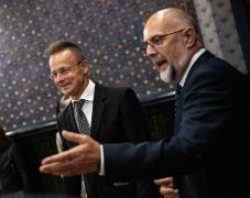 Szijjártó Iohannis esélyeiről: Ha a NATO keleti szárnyát kell erősíteni, akkor miért ne jöhetne keletről a főtitkár is