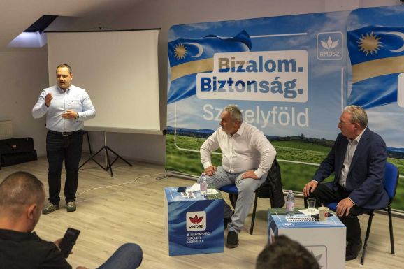 Winkler Gyula Kézdivásárhelyen: változtatni kell az Európai Unió irányán