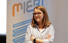 Szabó Csorba Zsuzsanna Emese: a Közigazgatási Kisokos most segít a fiataloknak leginkább abban, hogy megértsék az állami intézmények működését