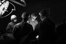 Ittasan jár dolgozni a sebész – a munkatársai bepanaszolták