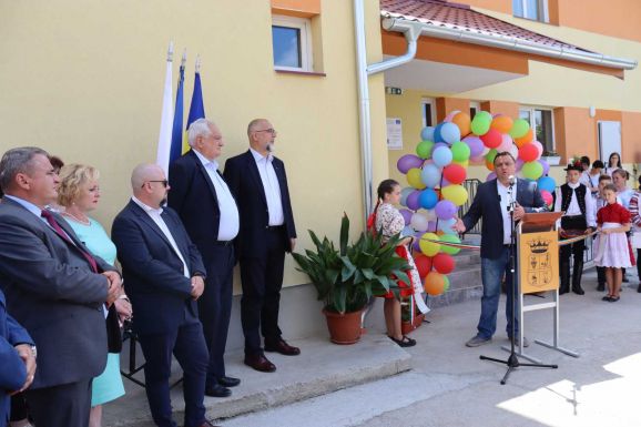 Fordulópont a szilágysági Krasznán: iskolát avattak