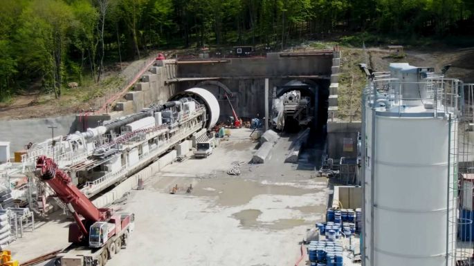Vasútépítés Erdélyben: még egy óriásfúró kezdte meg a munkát az ürmösi alagútnál