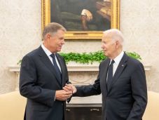 Iohannis mielőbbi visszalépését várják a NATO-főtitkári versenyből - Játszma az uniós pozíciókért 