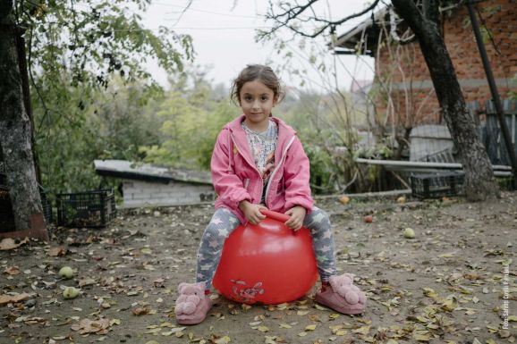 Mentsétek meg a gyermekeket: a választásokra készülő pártoknak nem prioritás az országban élő gyermekek felének szenvedése
