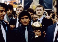 A bíróság döntött, elárverezhetik Maradona legendák övezte vb-Aranylabda-trófeáját