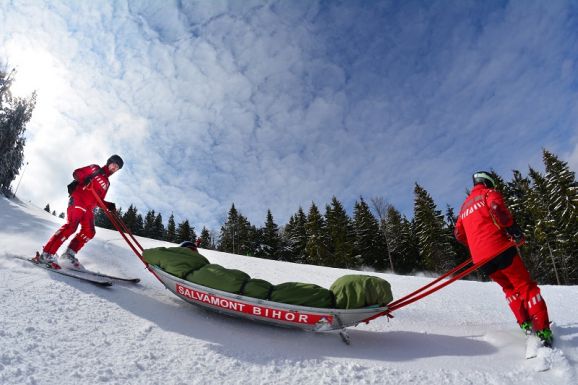Súlyos munkaerőhiány a hegyimentőszolgálatnál – közben egyre több a bevetés