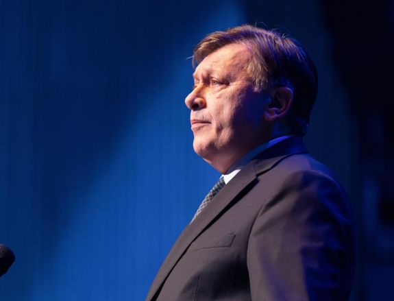 Antonescu: az új államfő feladata lesz az ország Egyesült Államokkal való kapcsolatának helyreállítása