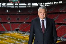Csányi Sándor lett az UEFA kincstárnoka, Burleanut is újraválasztották