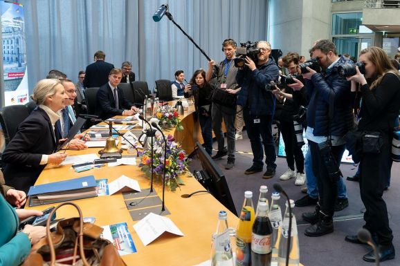 Politikai földrengést okozó felmérés Németországban 