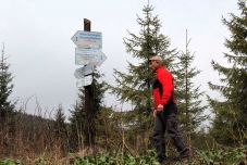 Hargita megye: a hegyimentők előkészítik a túraösvényeket az új szezonra