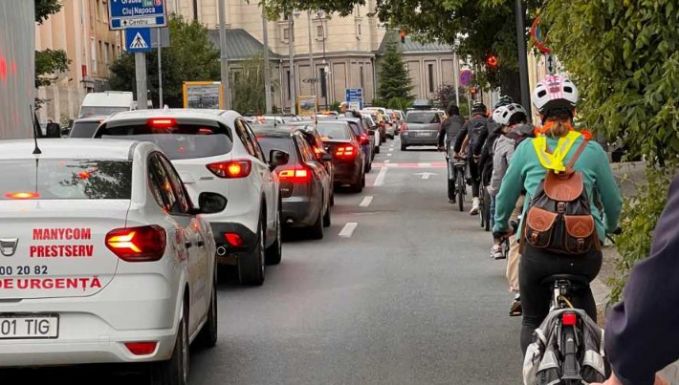 Városi dugók: mit tehetünk a gépkocsiforgalom enyhítéséért?