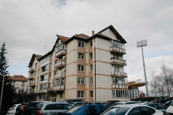 Őszre elkészülhet a legújabb csíkszeredai tömbház-hőszigetelés