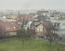 Visszatért a tél, havazásra és erős szélre figyelmeztetnek