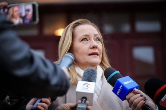 Ellenvélemény az USR berkeiből: tisztességtelenül elbántak Elena Lasconival