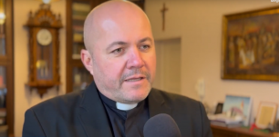 Koszta István püspökhelyettes: tárjuk ki szívünket a húsvét csodája előtt