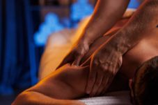 Botrány Temesváron: masszázsszalonokat rendeztek be egy iskola bentlakásában