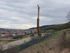 Kolozsvári metró: komótosan dolgozgatnak, úgy, mintha nem lenne minimum másfél éves késésben a beruházás