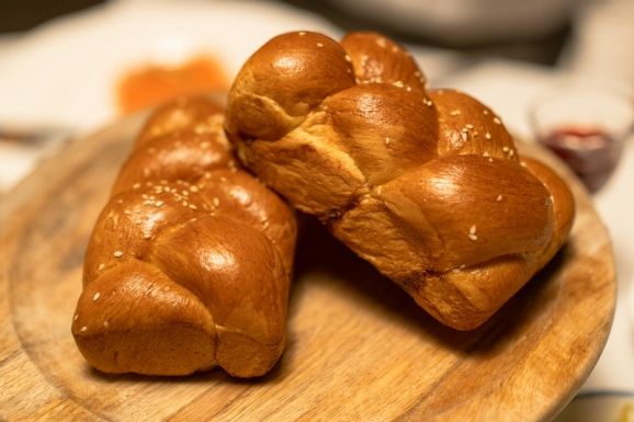 Kevesebb kalácsot sütnek a pékek húsvétra