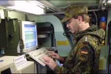 A NATO követi Donald Trumpot, szakítanak a gender-nyelvhasználattal