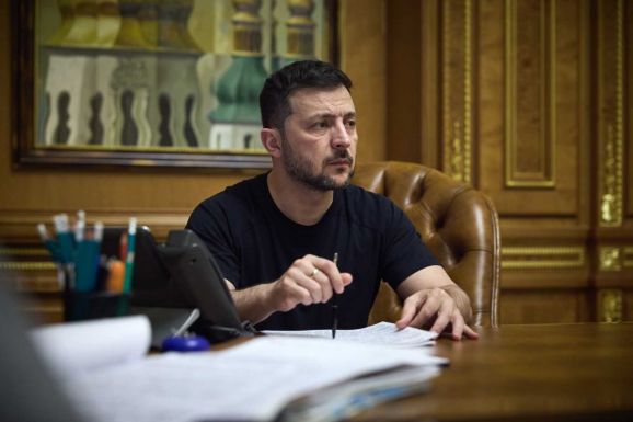 Zelenszkij harminc napra felfüggesztené a nagy hatótávú támadásokat