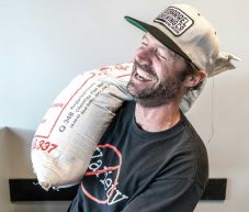 Nő a foglalkoztatottság – a felsőfokú végzettségűek körében továbbra is a legmagasabb