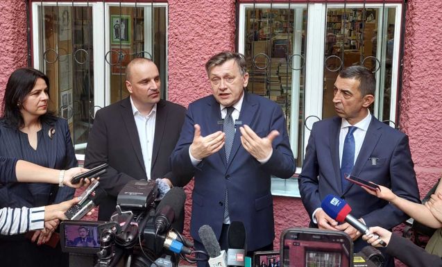 A fekete márciusról is beszélt Crin Antonescu Marosvásárhelyen