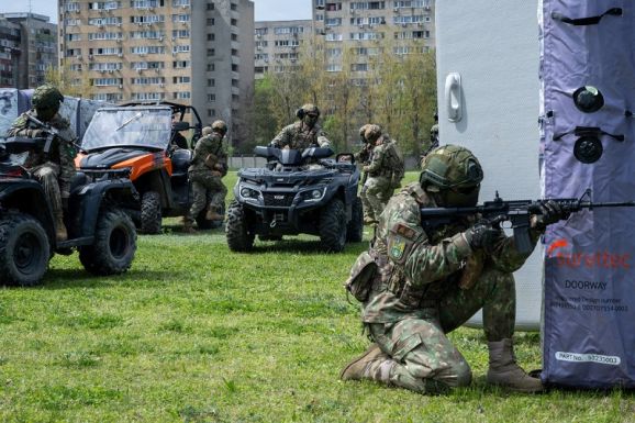 Elmondta a miniszterelnök, küldenek-e katonát az ukrajnai frontvonalra