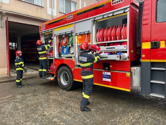 Kigyulladt egy teherautó Homoródfürdőnél
