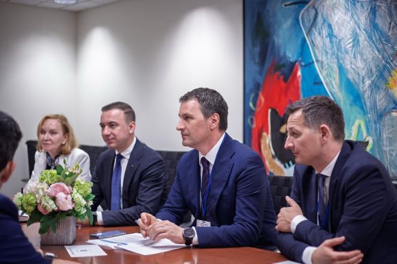 A Világbank képviselővel egyeztetett Tánczos Barna: többek között az adóbehajtás javításáról