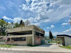 Romos épületet bontanak le az egykori csíkszeredai strandon