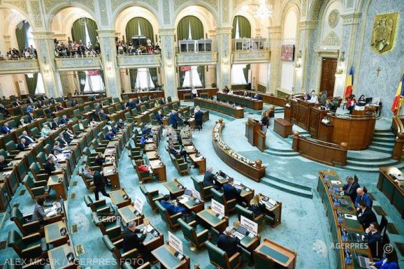 A szenátus napirendjén a bírák és az ügyészek nyugdíja