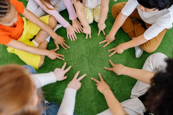 Elismerte a miniszter: nincs elég pedagógus a sajátos nevelési igényű gyerekek integrálására