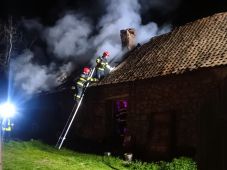 Kigyulladt egy melléképület a Hargita megyei Homoródkeményfalván