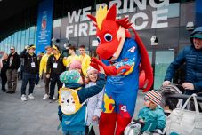 Majális a sepsiszentgyörgyi jégkorong-világbajnokságon