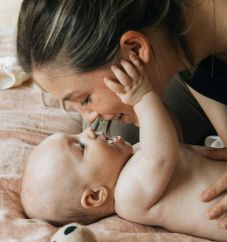 Elég jó anya vagyok? – Pszichoterapauta javaslatai, ha szorongásba kerget a gyereknevelési tanácsok áradata