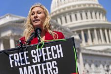 Virágot Marjorie-nak