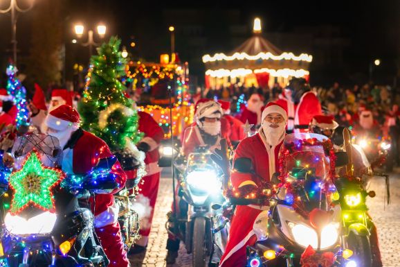 Motoros Mikulás parádé Sepsiszentgyörgyön – 2200 gyerek kap ajándék-csomagot