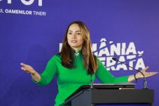 Ne tévesszük össze a szuverenistákat Simionnal – A POT-elnök betámadta az AUR-vezért